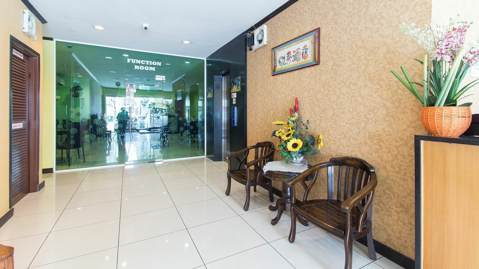 Zen Rooms Twin Hotel Куала-Лумпур Экстерьер фото
